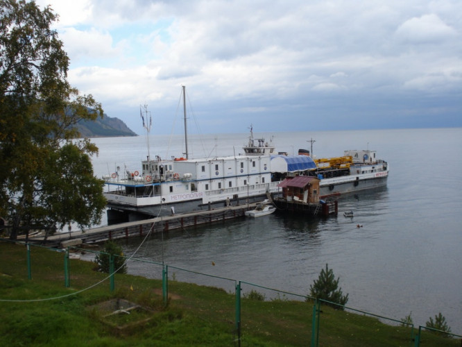 Глубоководные апараты МИР на станции